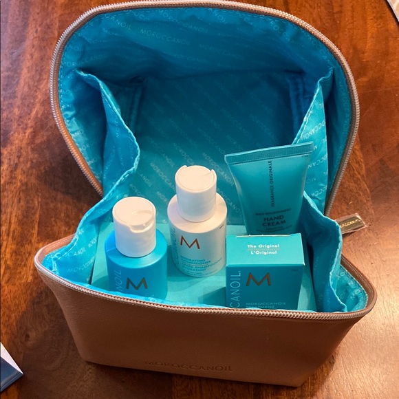 Moroccanoil Hydration Travel Set New Never Opened - Picture 10 of 12